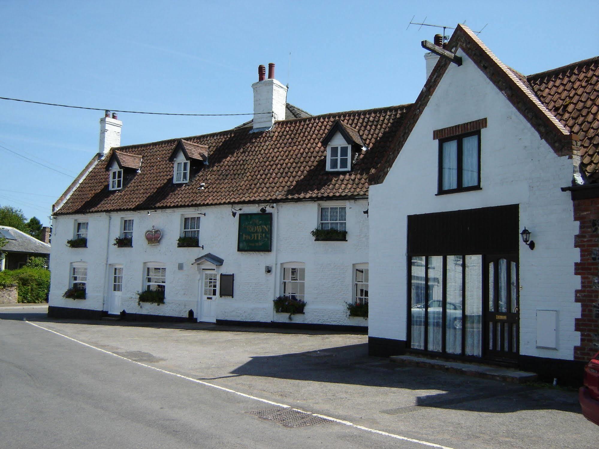 The Crown Hotel Mundford Экстерьер фото